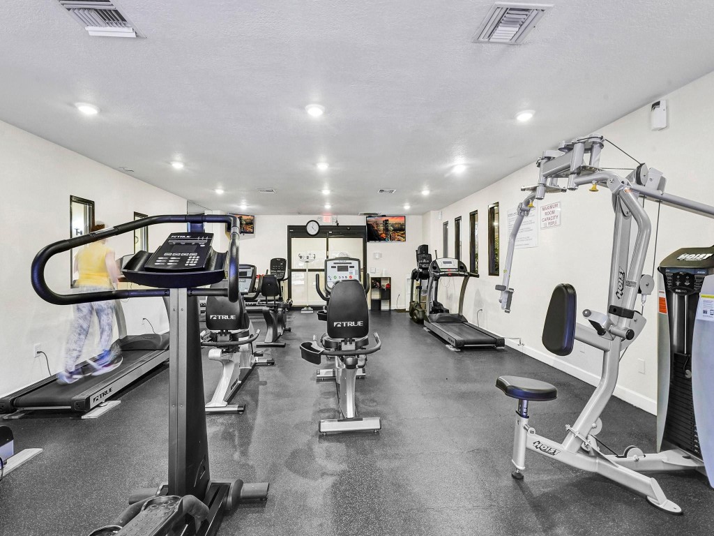 9041 Sunrise Lakes Blvd 205