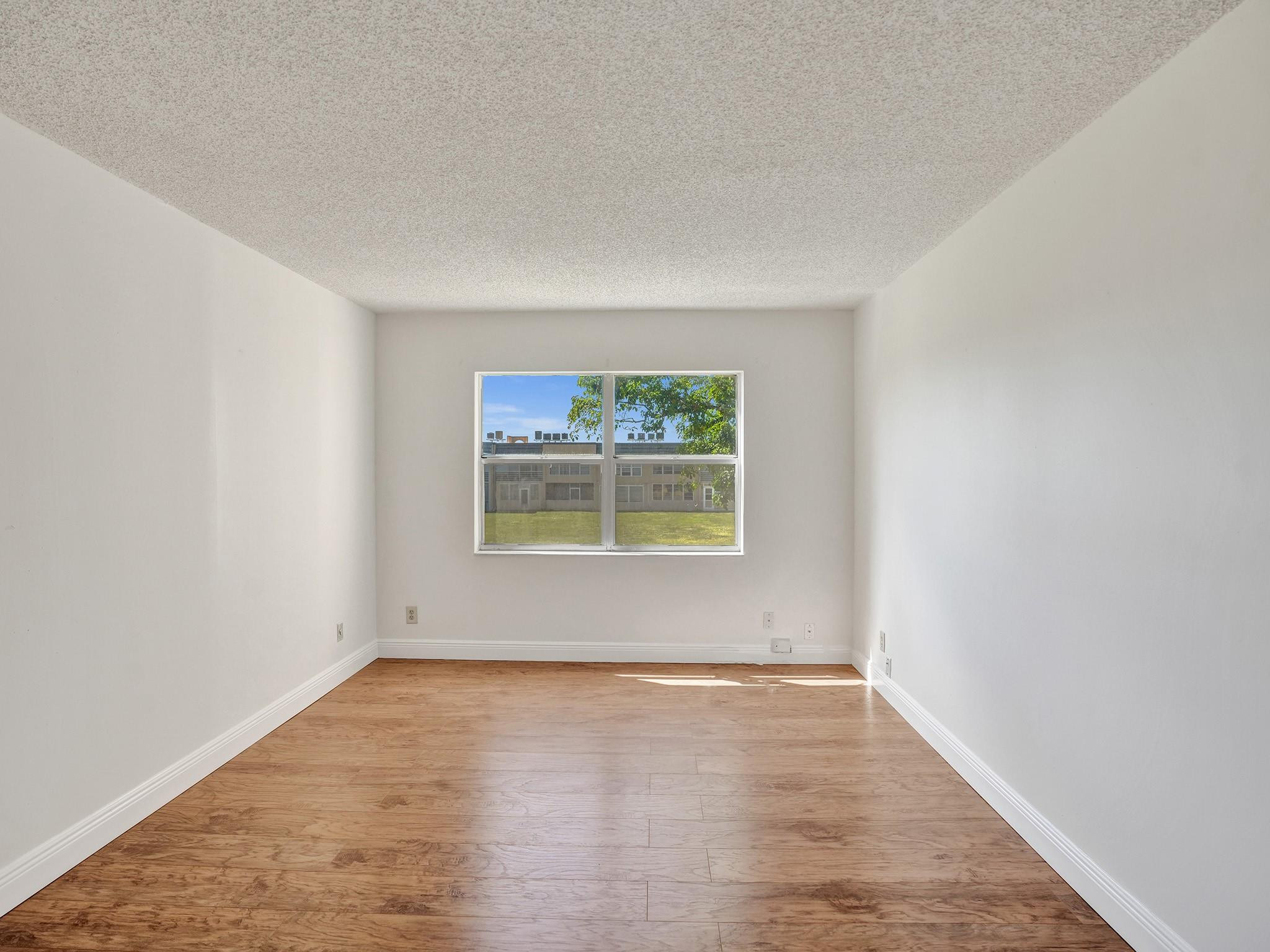 9041 Sunrise Lakes Blvd 205