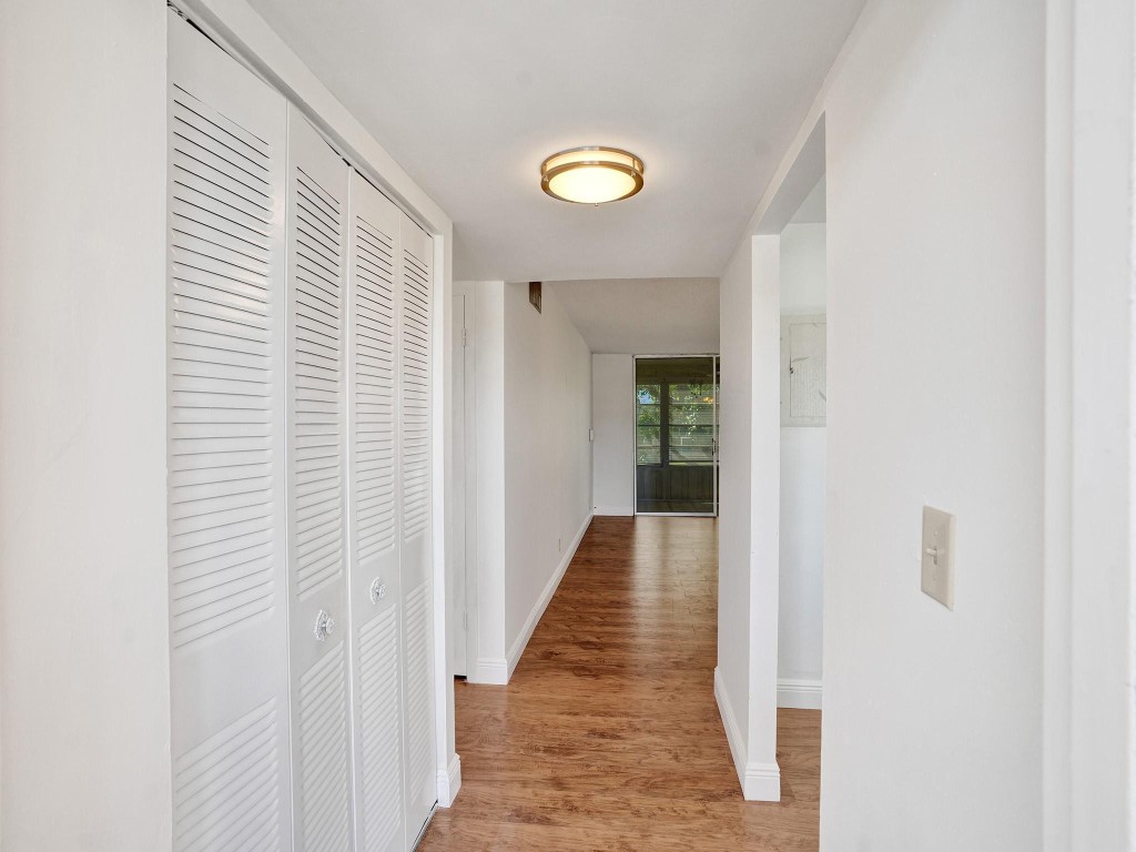 9041 Sunrise Lakes Blvd 205