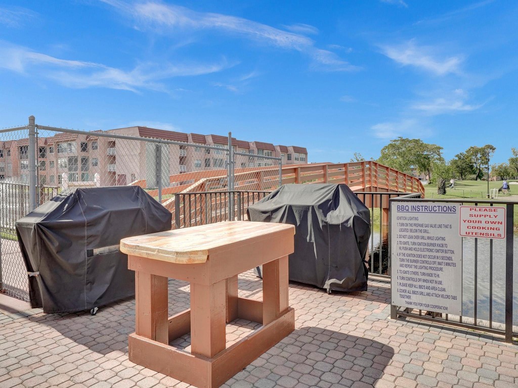 9041 Sunrise Lakes Blvd 205