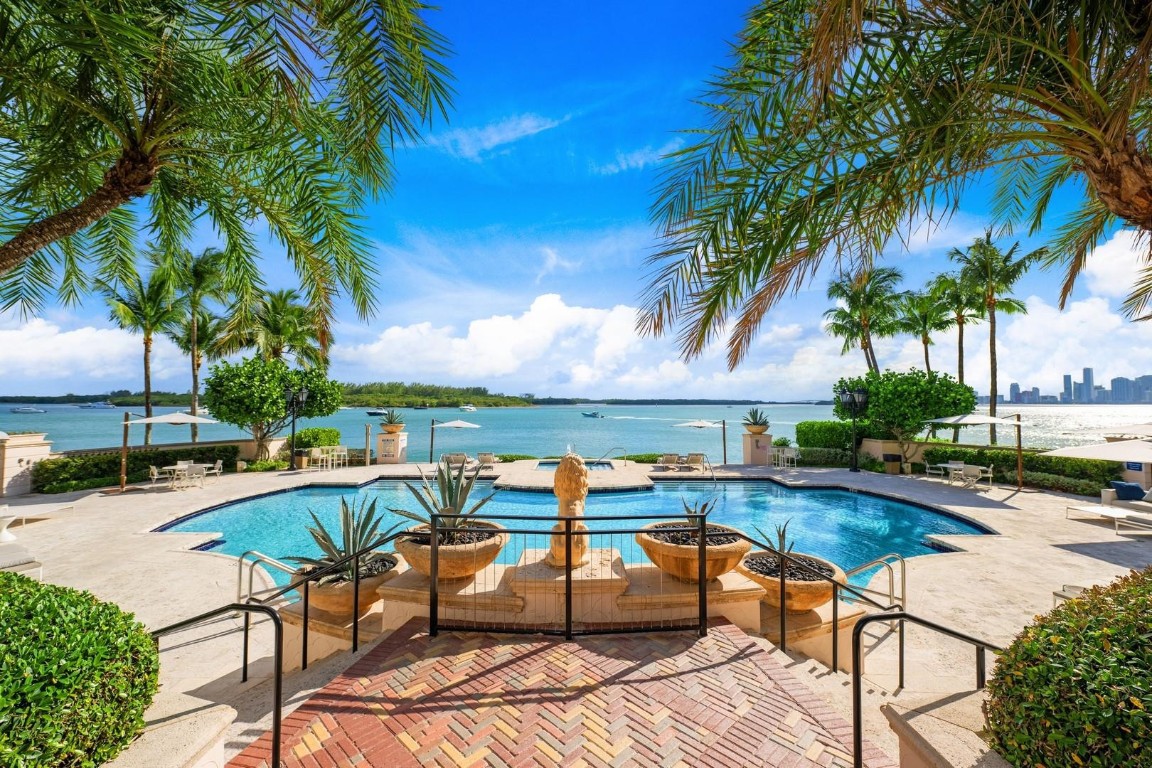 5123 Fisher Island Dr 5123