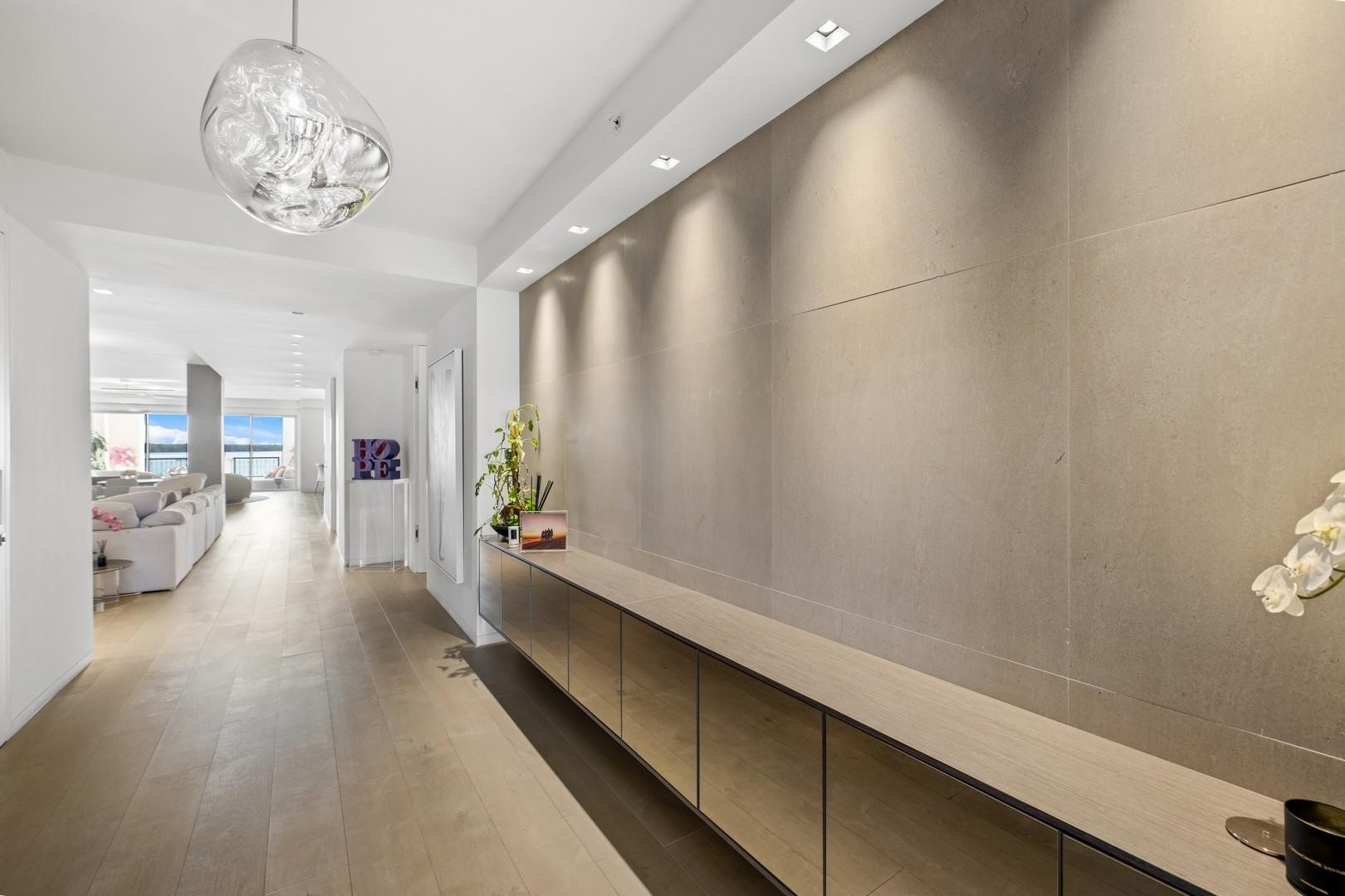 5123 Fisher Island Dr 5123