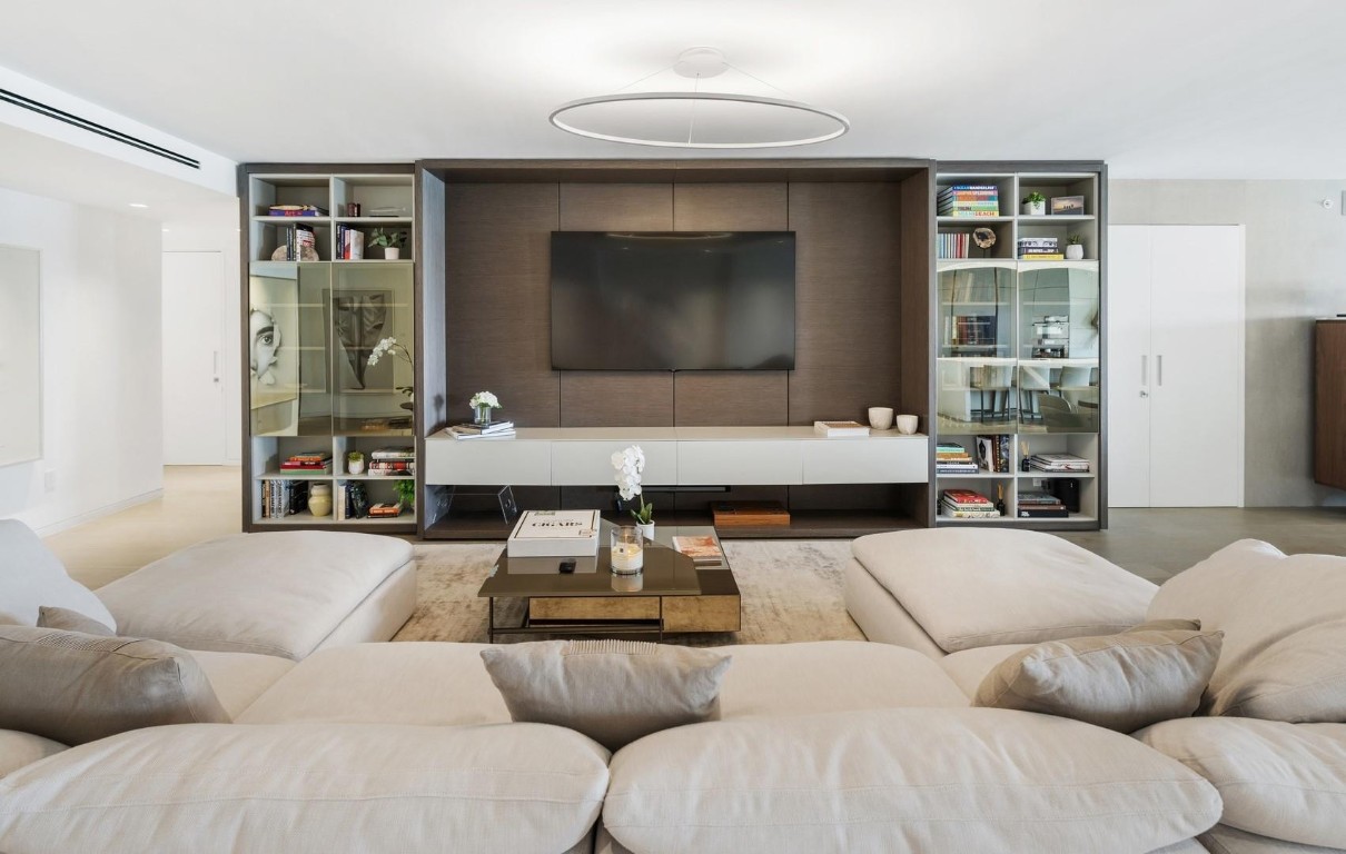 5123 Fisher Island Dr 5123