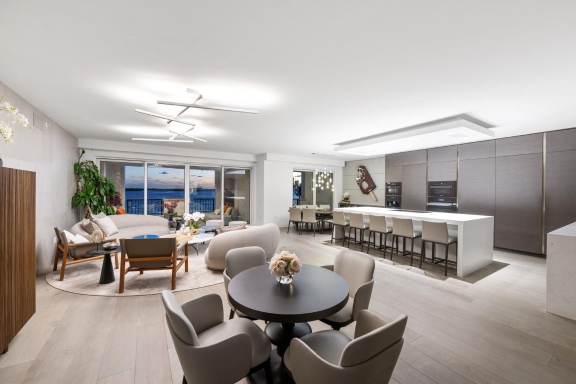 5123 Fisher Island Dr 5123