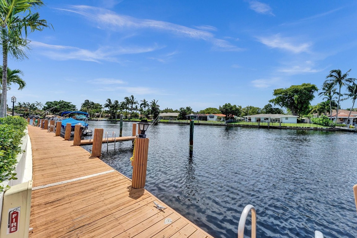 140 Cypress Club Dr 414