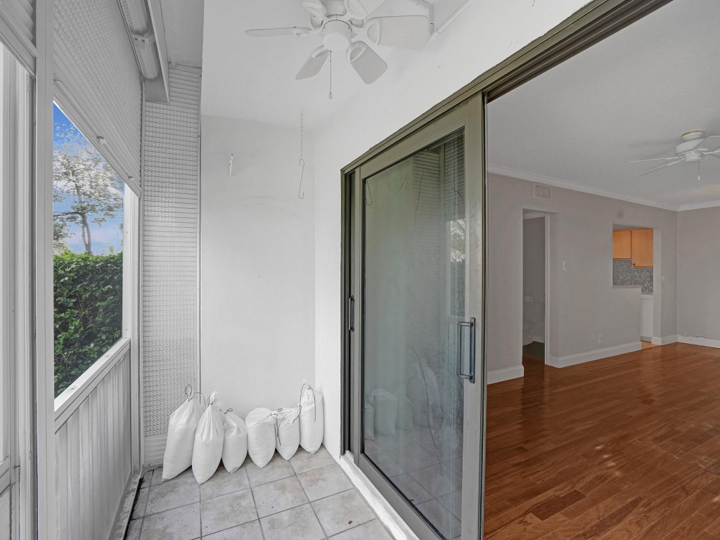 140 Cypress Club Dr 414