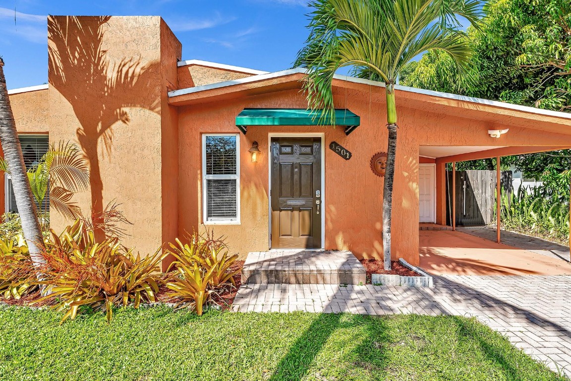 1501 N Victoria Park Rd