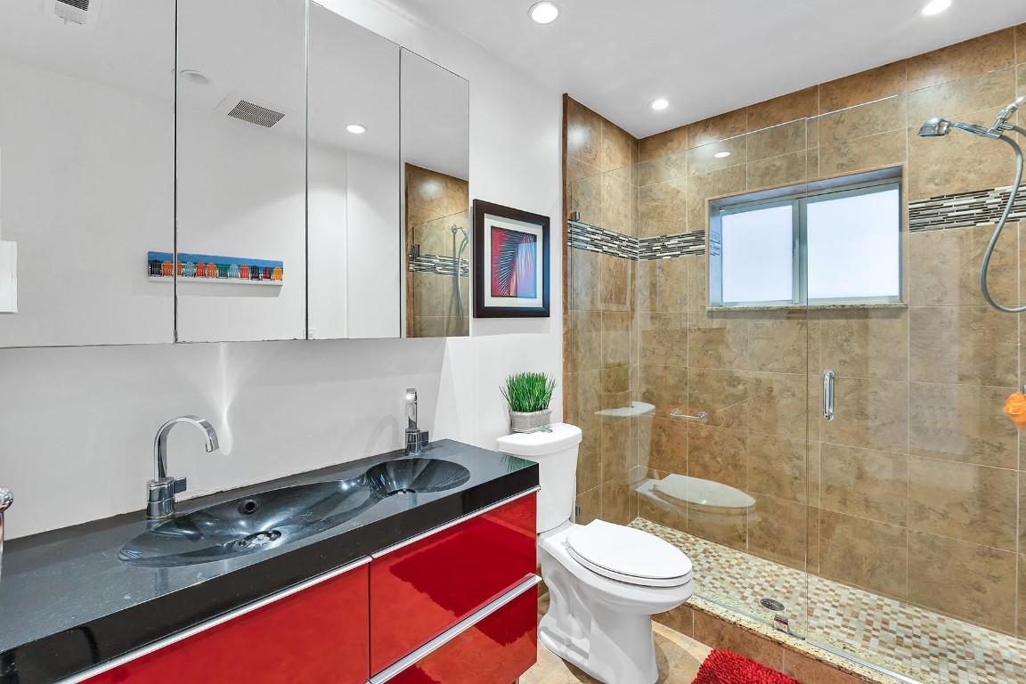 1501 N Victoria Park Rd