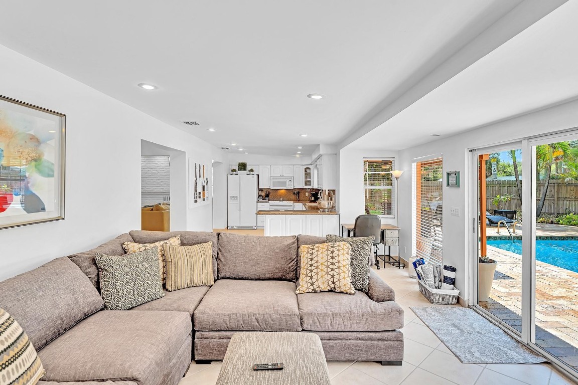 1501 N Victoria Park Rd