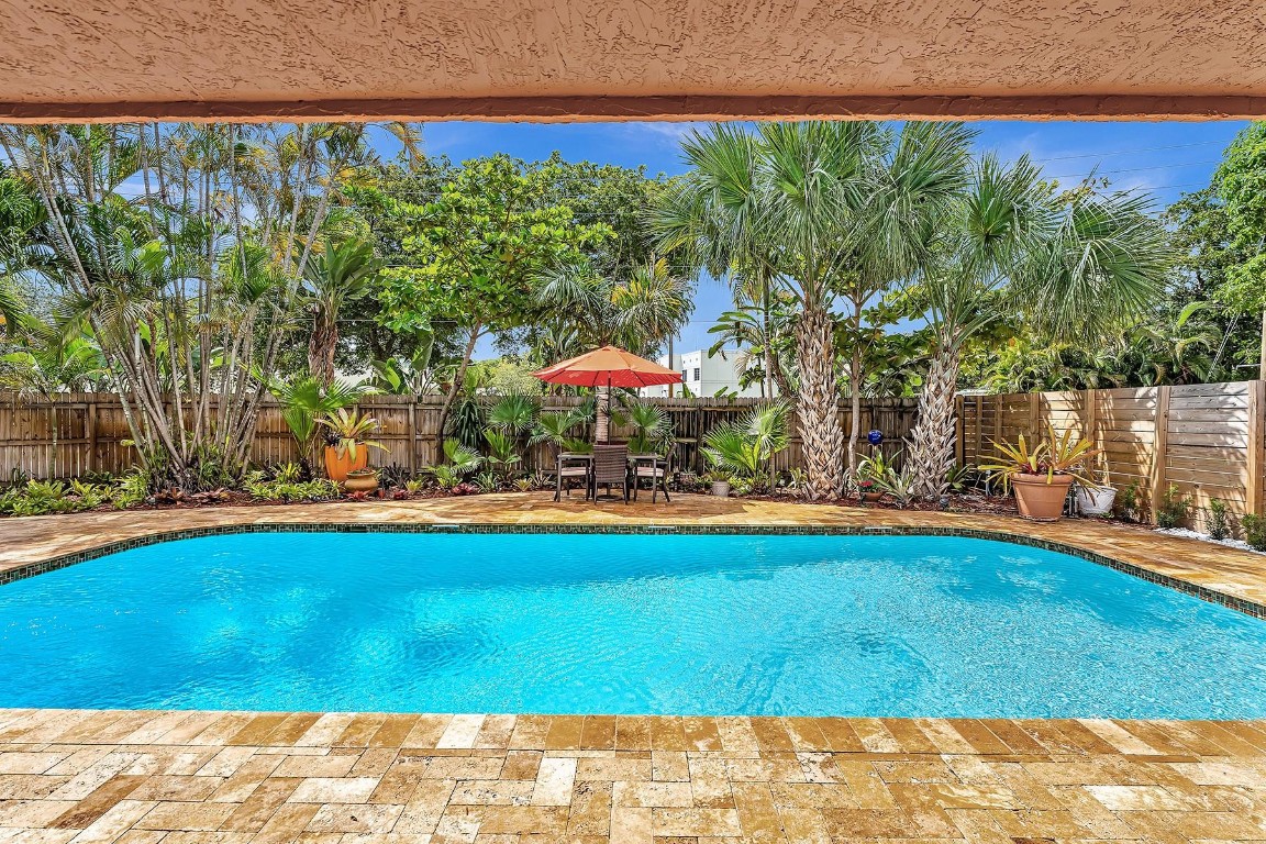 1501 N Victoria Park Rd