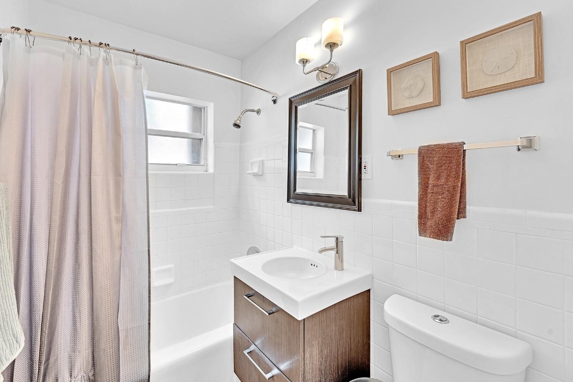 1501 N Victoria Park Rd