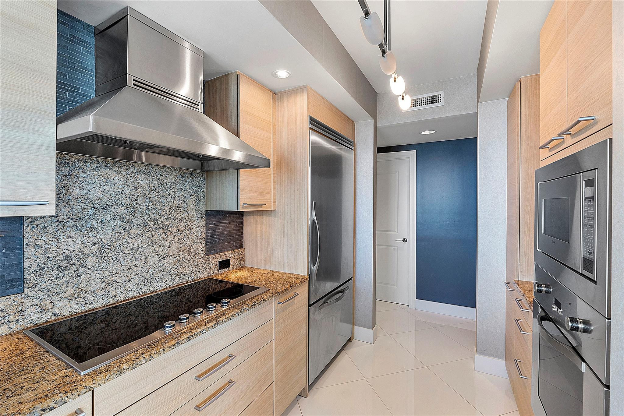 1 N Ocean Blvd 1407