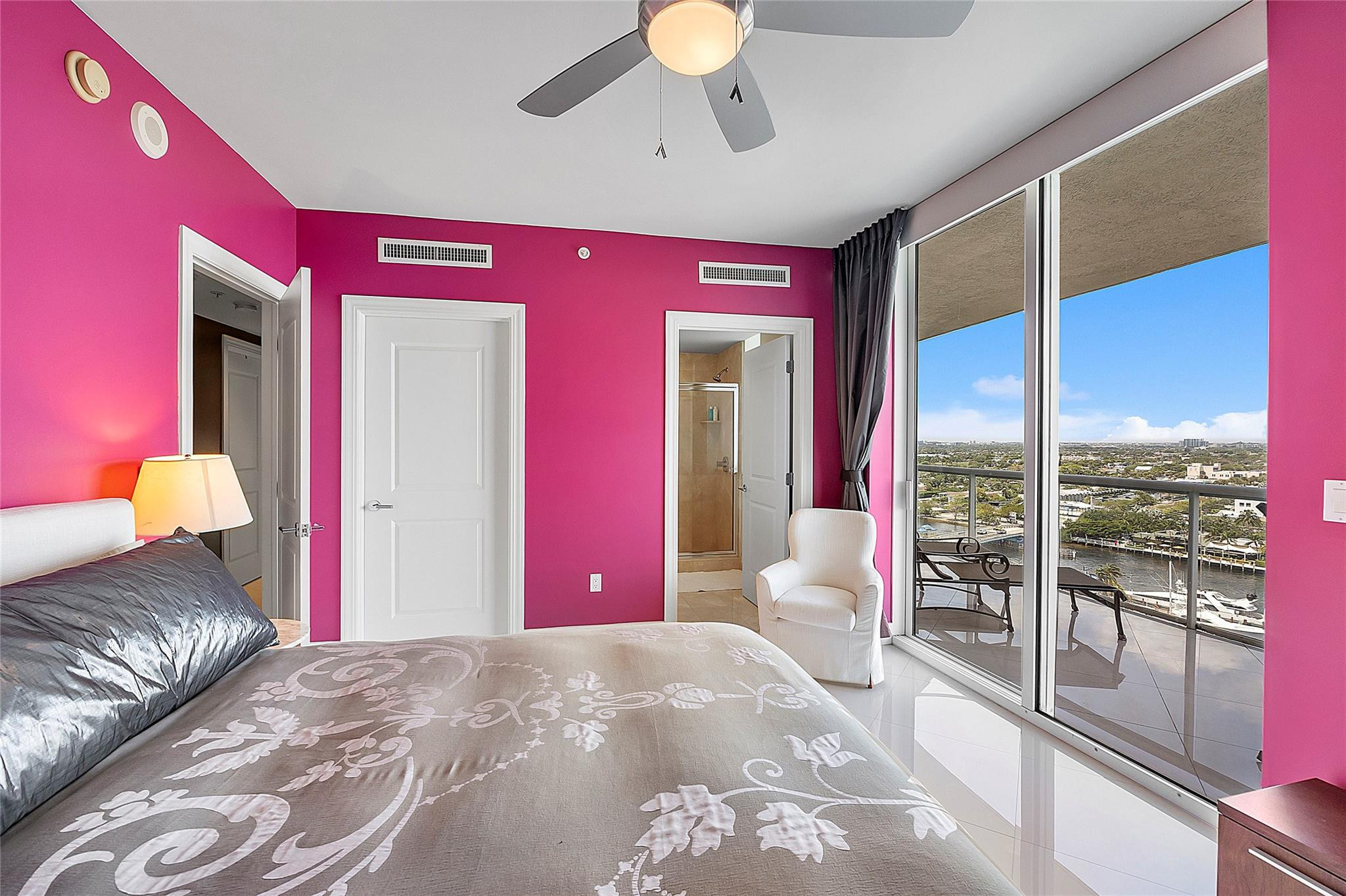 1 N Ocean Blvd 1407