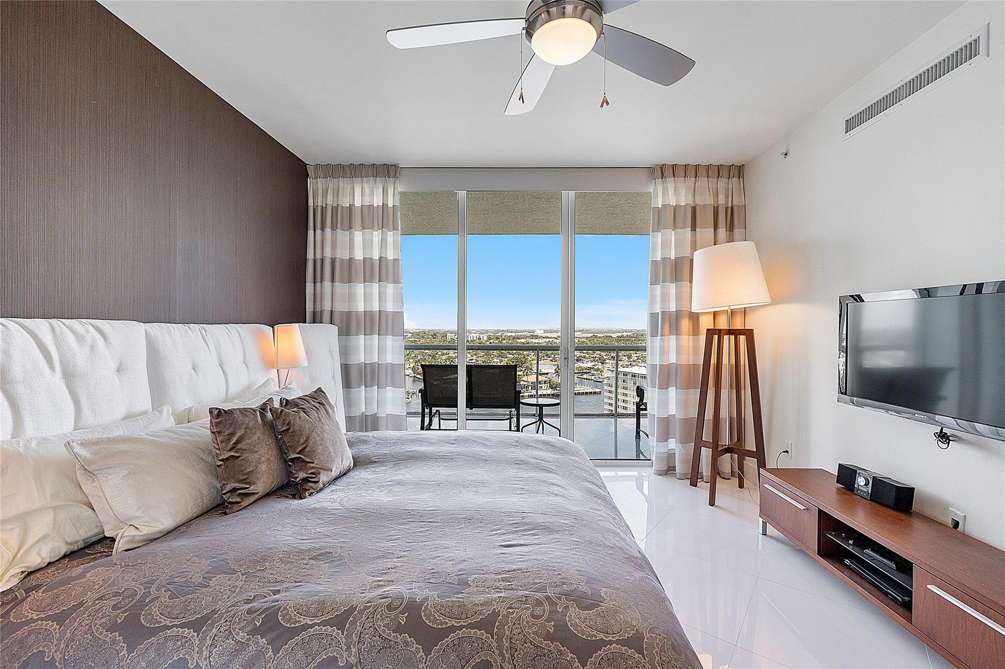 1 N Ocean Blvd 1407