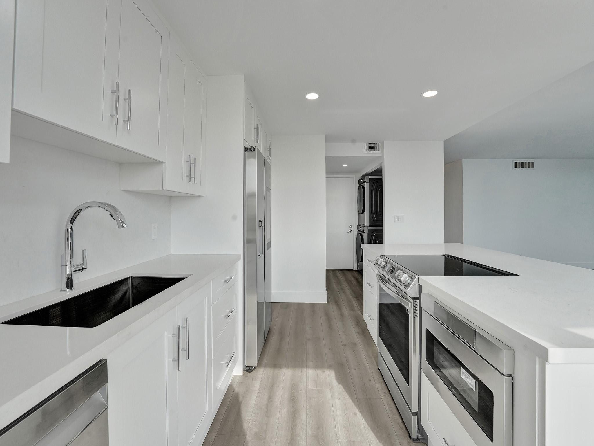 936 Intracoastal Dr 7E