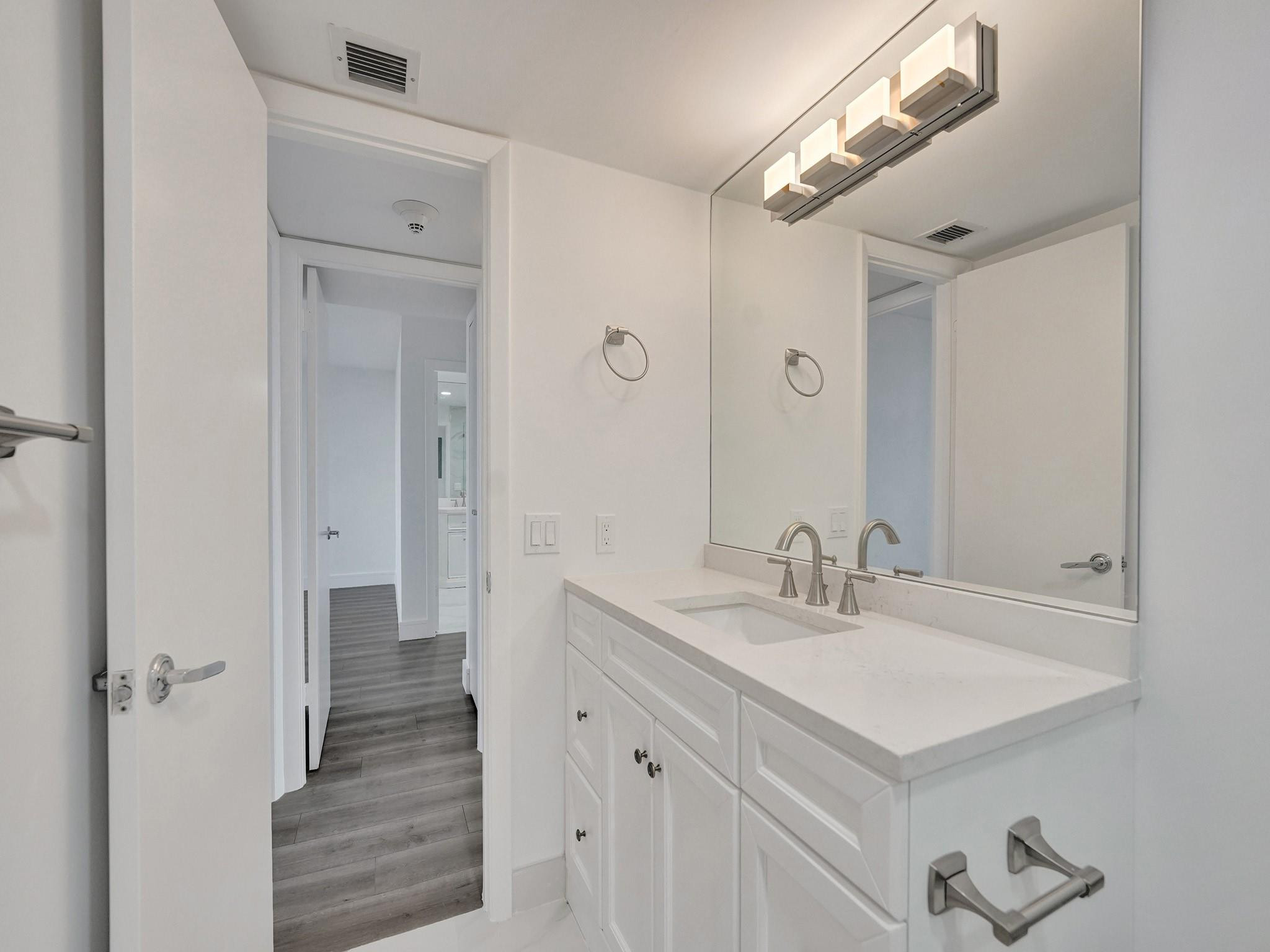 936 Intracoastal Dr 7E