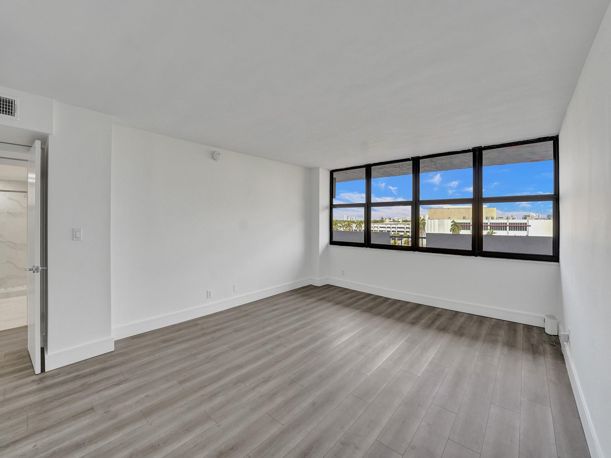 936 Intracoastal Dr 7E
