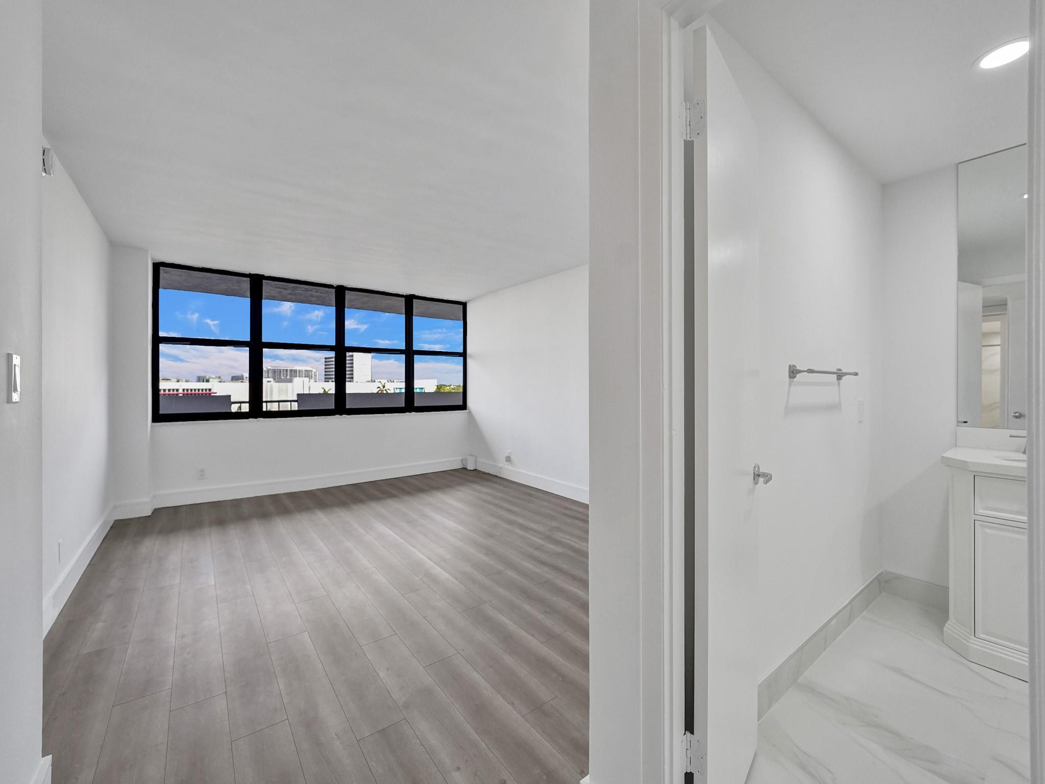 936 Intracoastal Dr 7E
