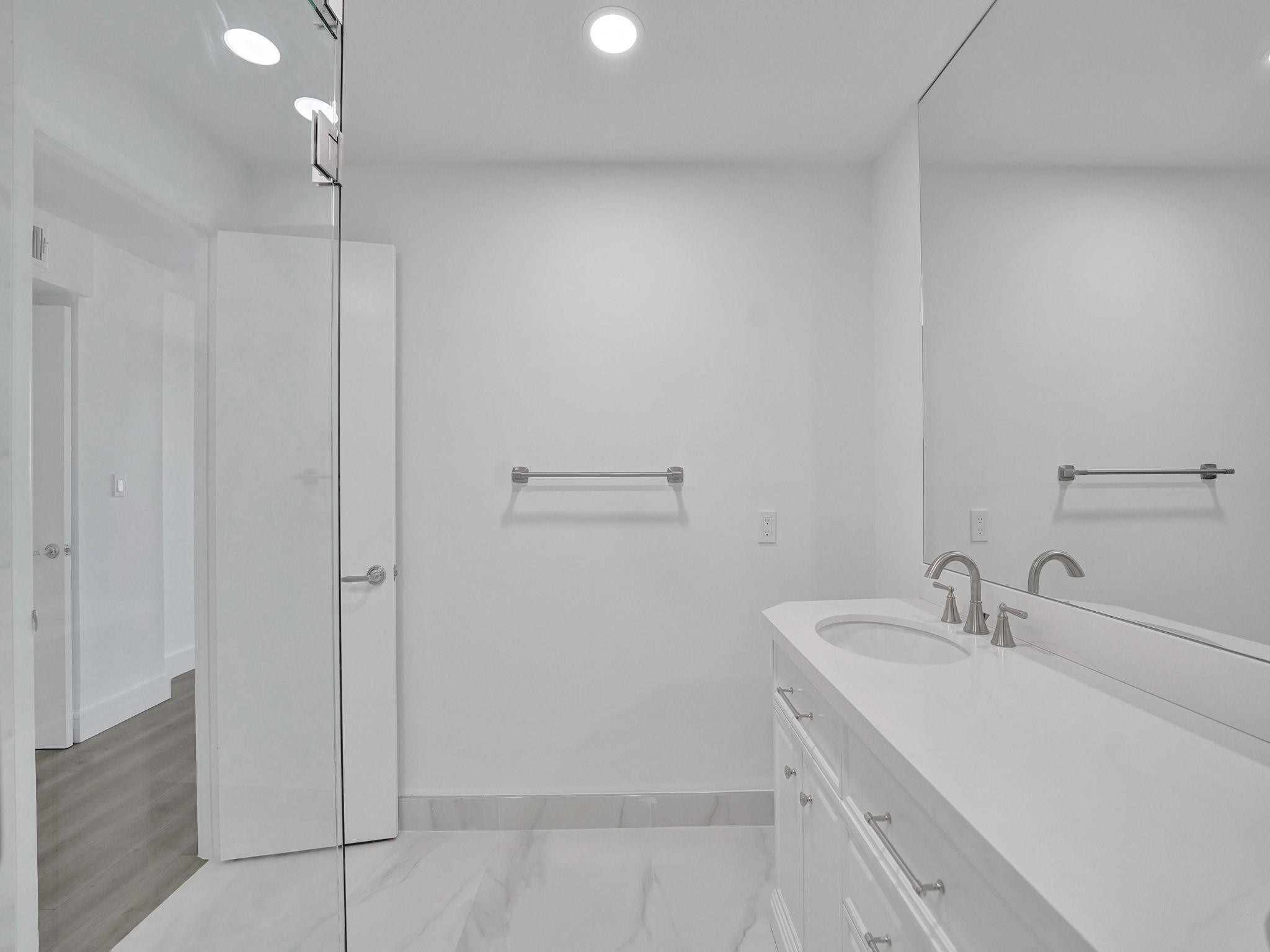 936 Intracoastal Dr 7E