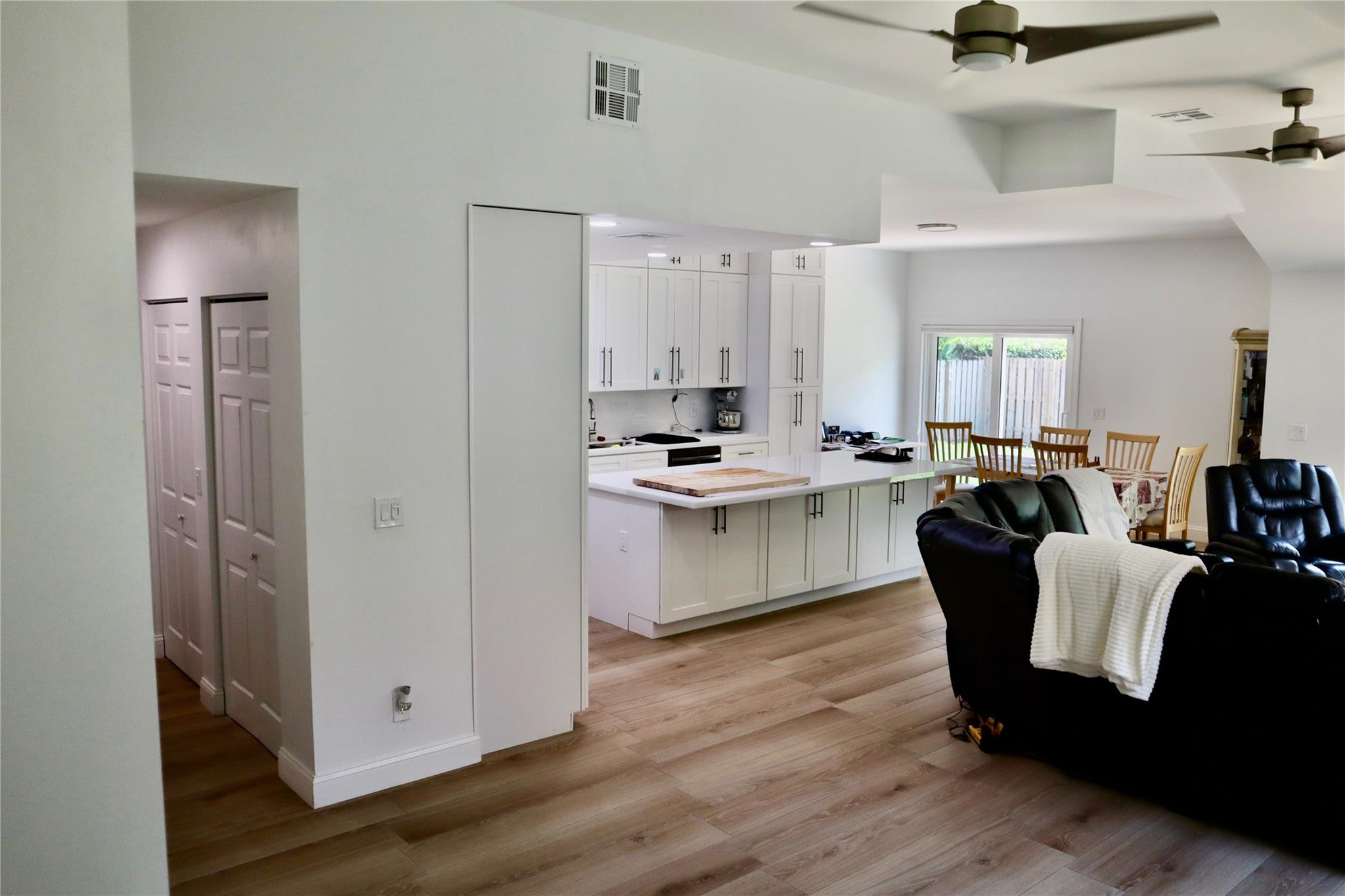 8912 Lake Park Circle, Fort Lauderdale