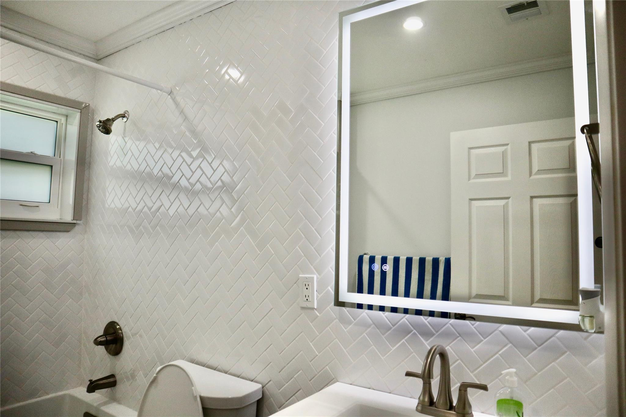 8912 Lake Park Circle, Fort Lauderdale
