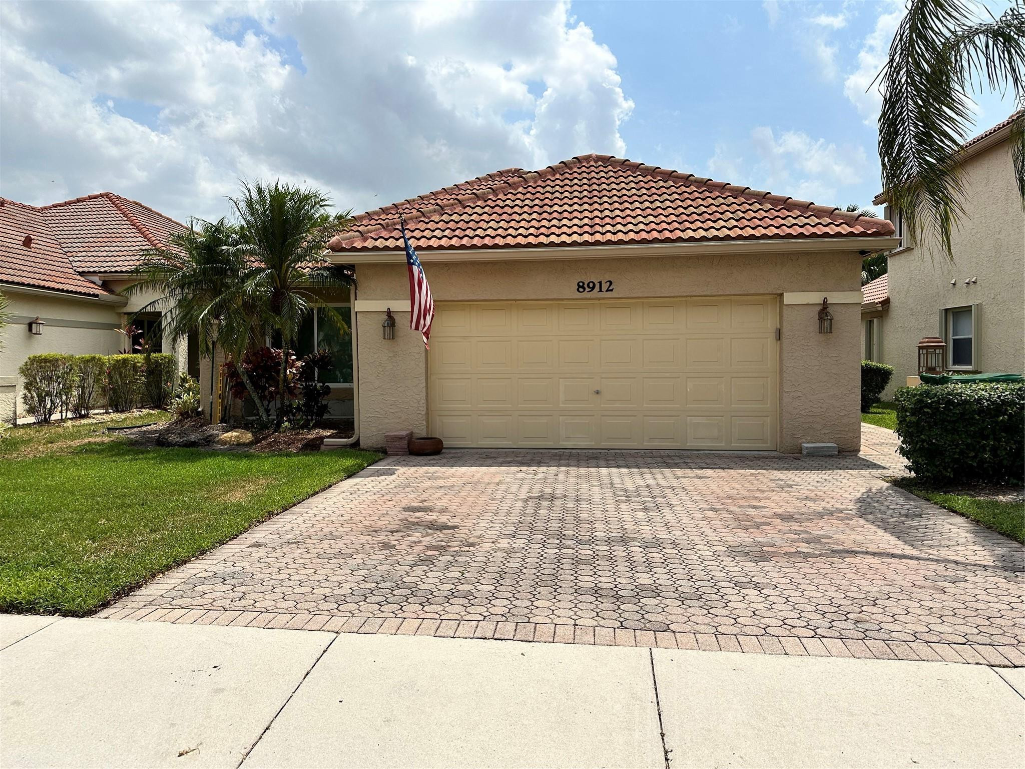 8912 Lake Park Circle, Fort Lauderdale