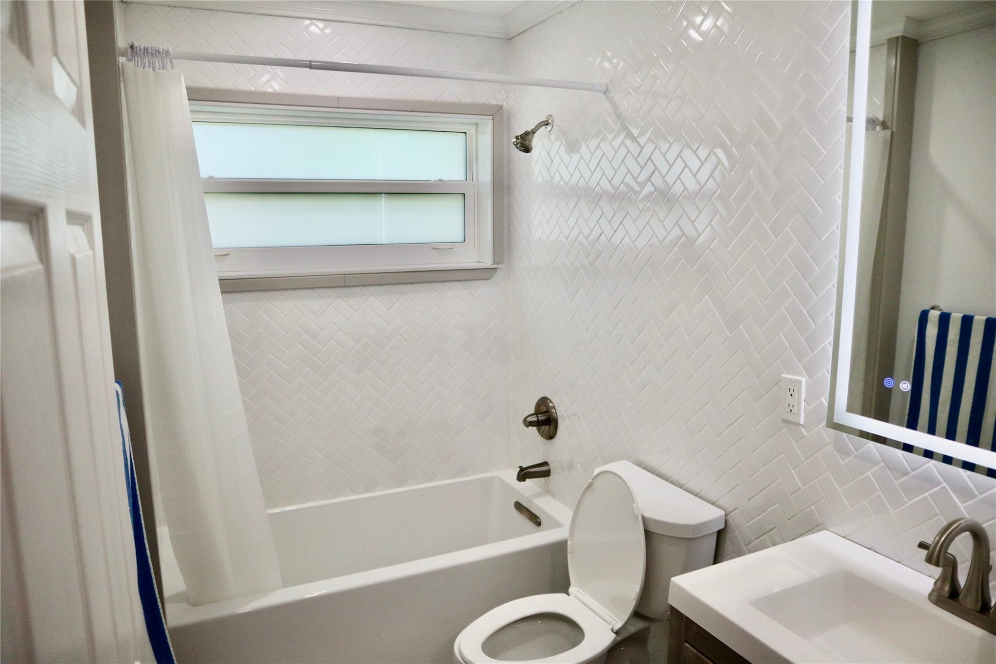 8912 Lake Park Circle, Fort Lauderdale