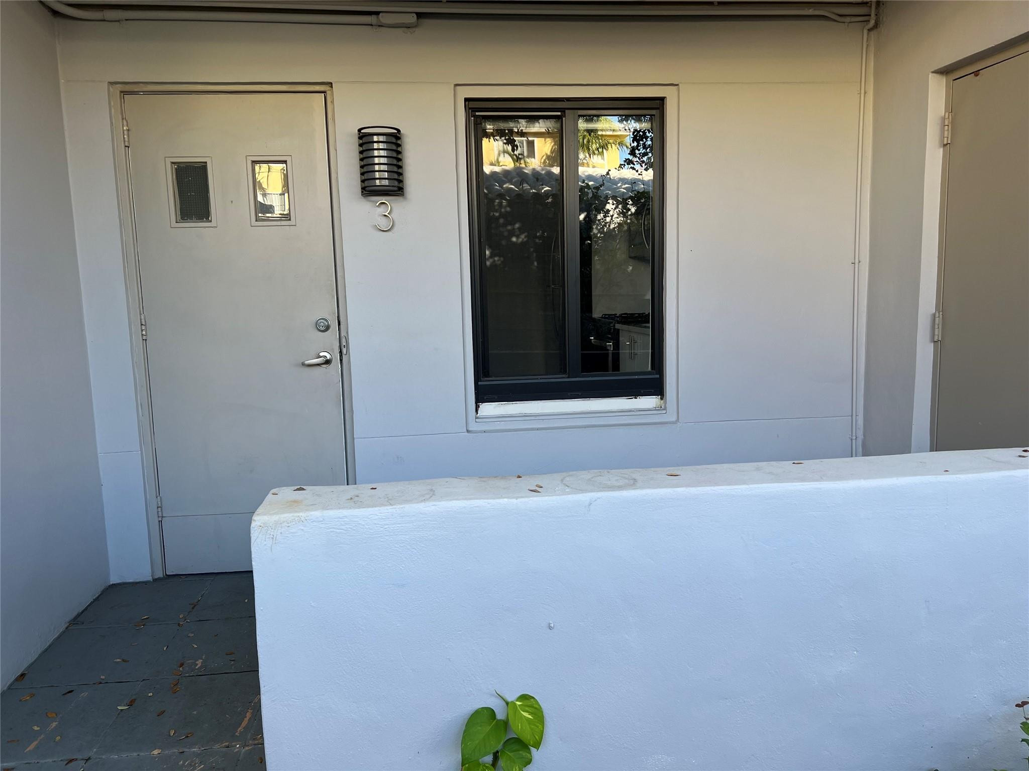 1605 E Broward Blvd 3