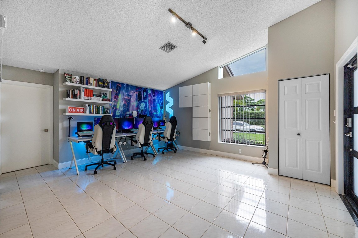 21248 Summertrace Cir