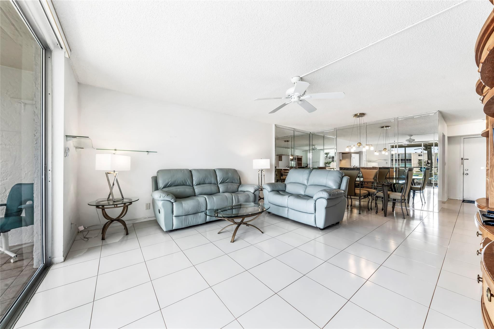 325 SE 11th Ter 201