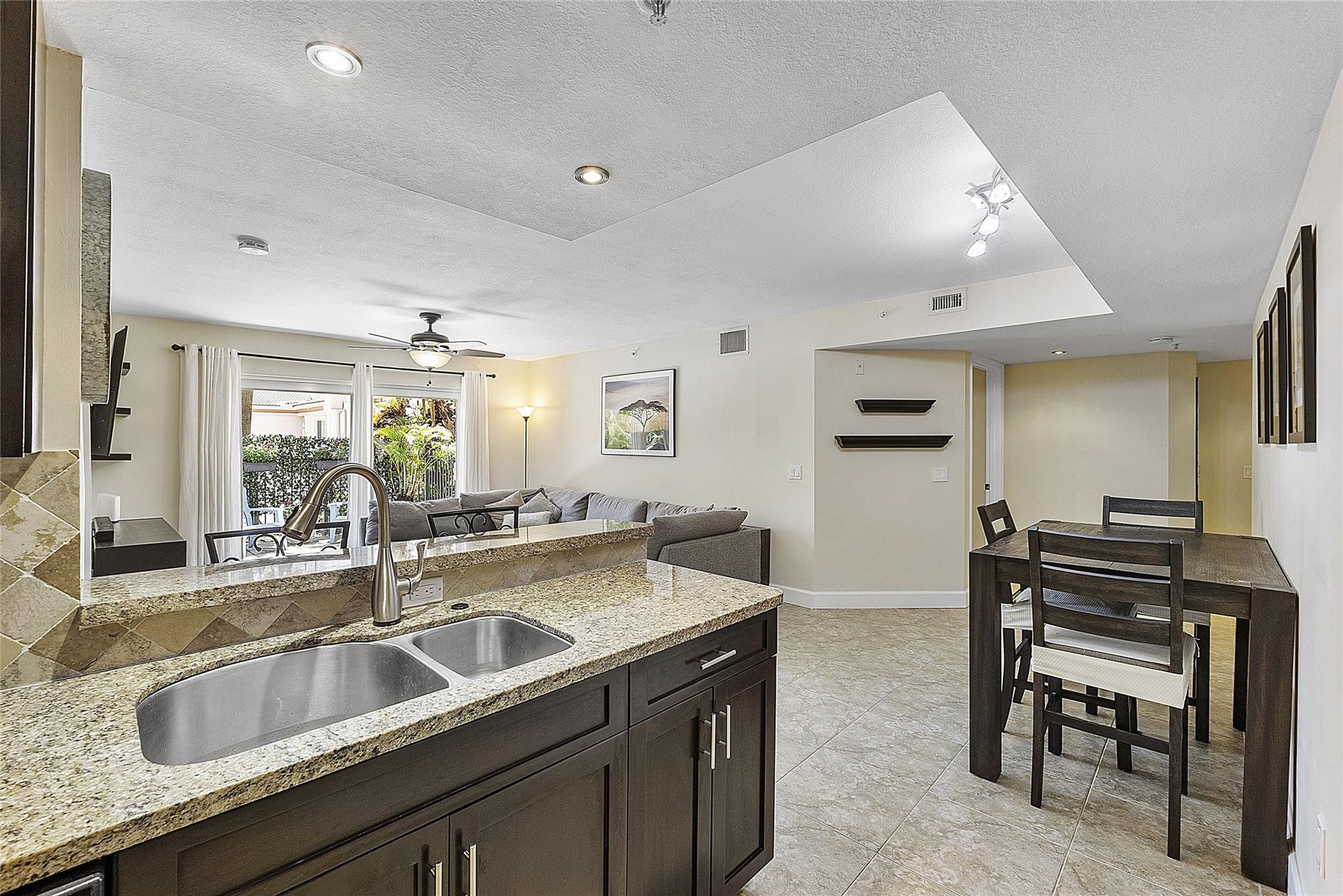 2009 SE 10th Ave 301