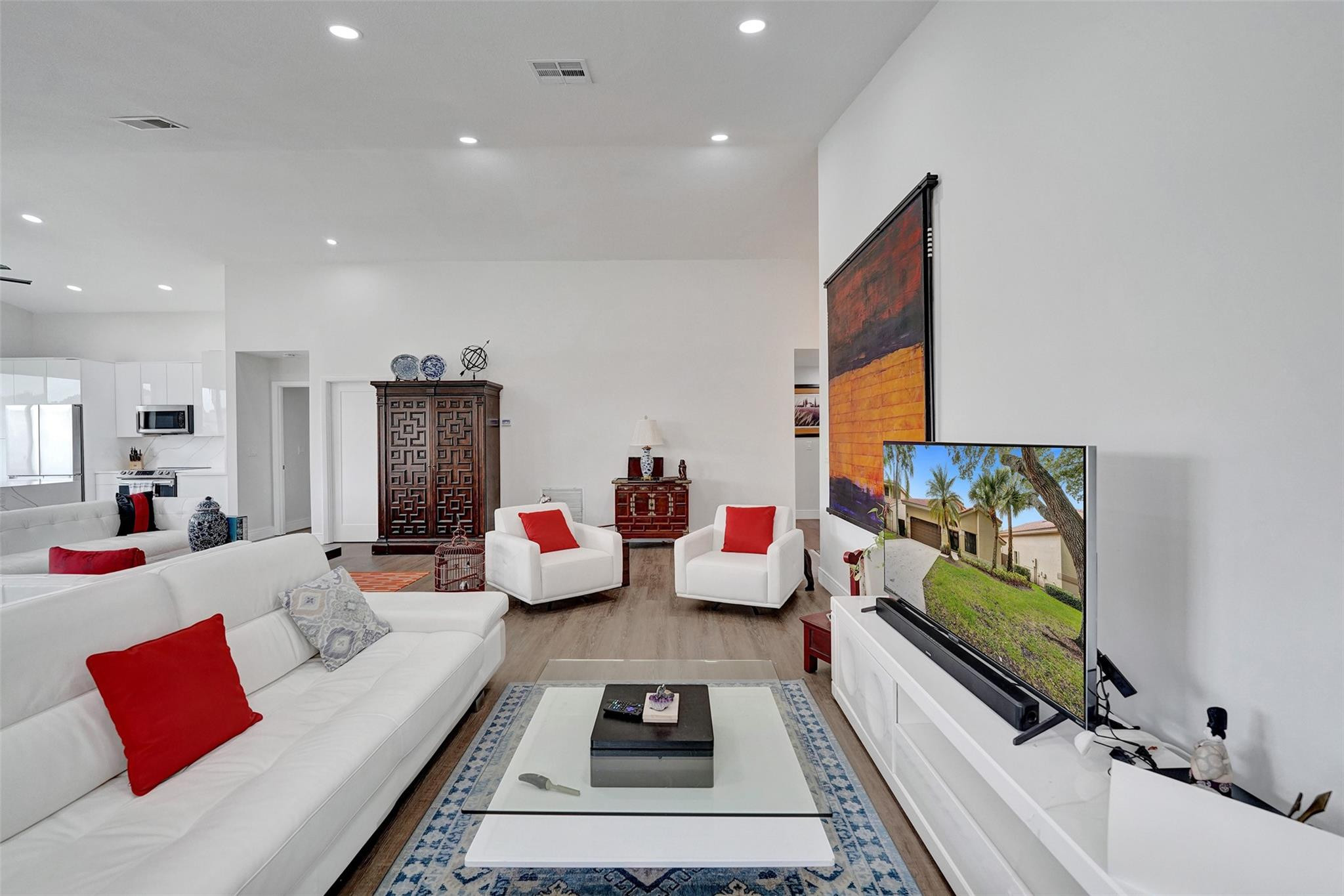 10370 NW 14th St