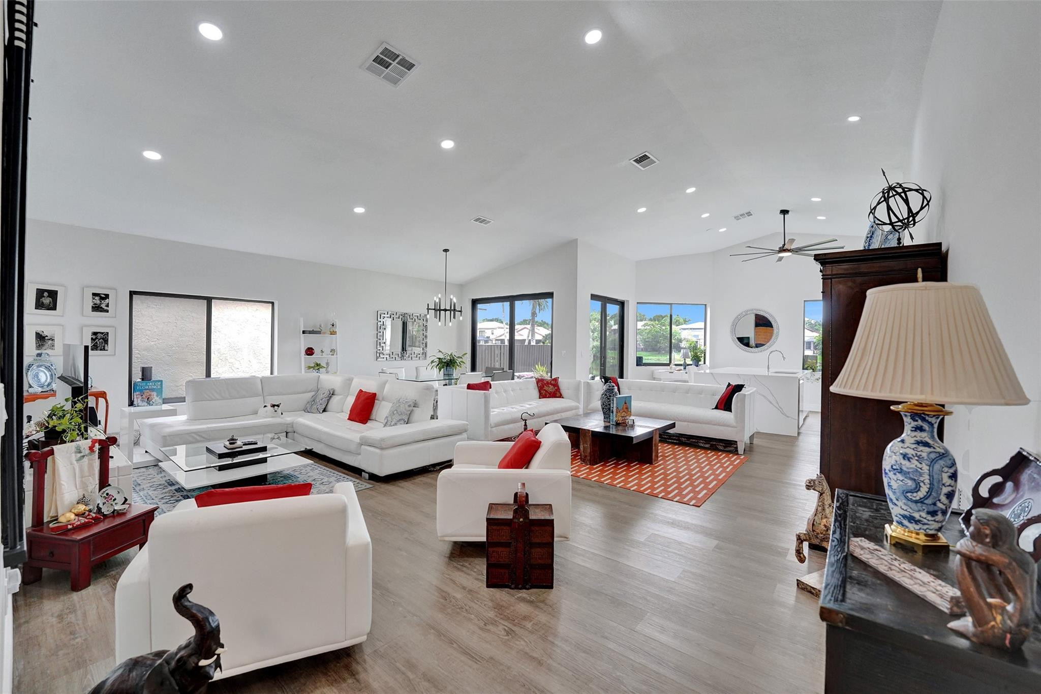 10370 NW 14th St