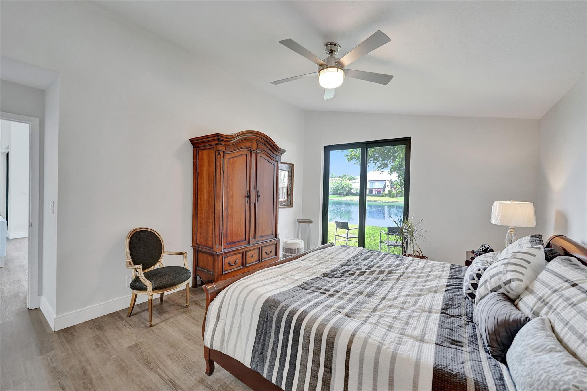 10370 NW 14th St