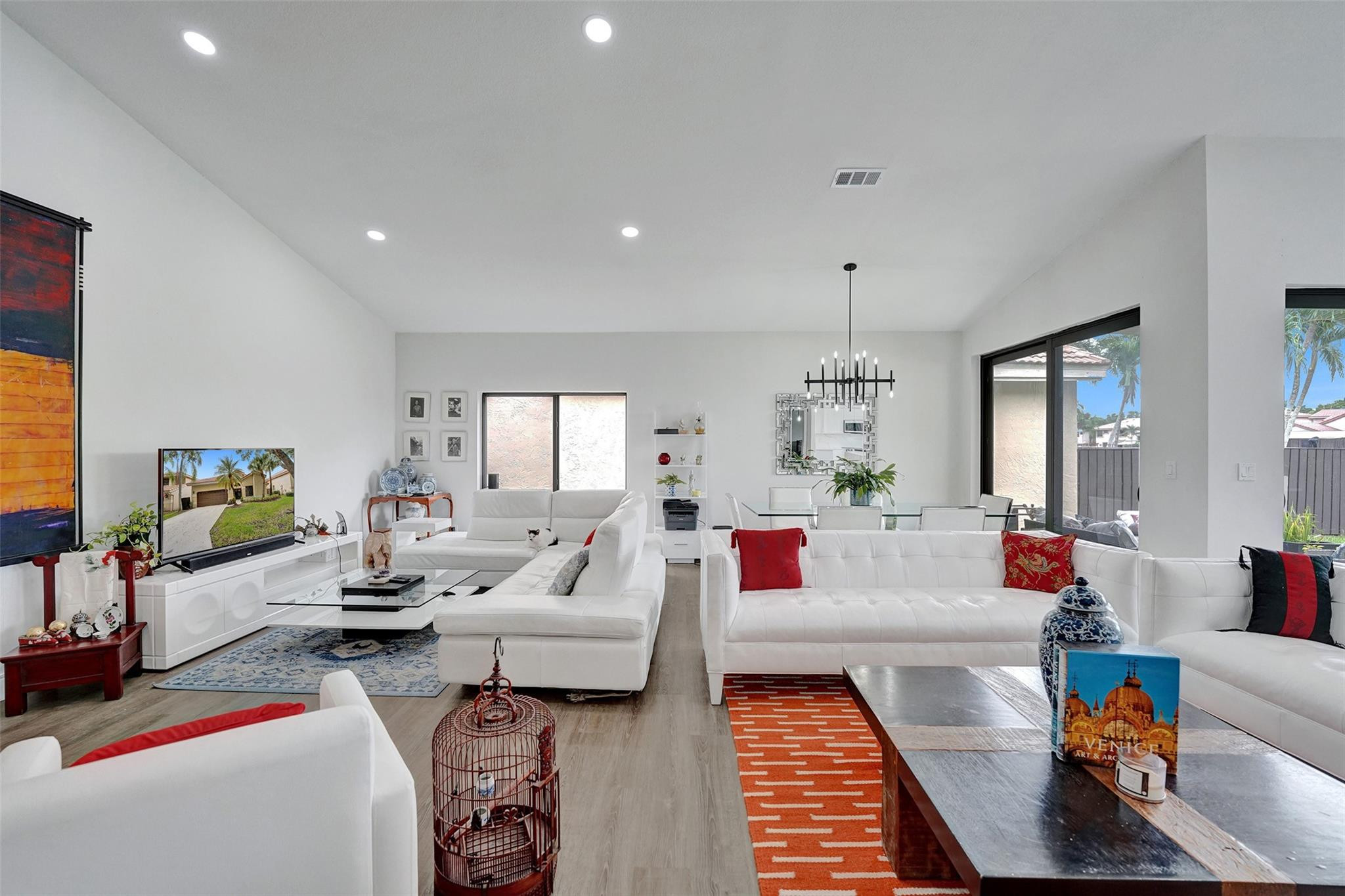 10370 NW 14th St