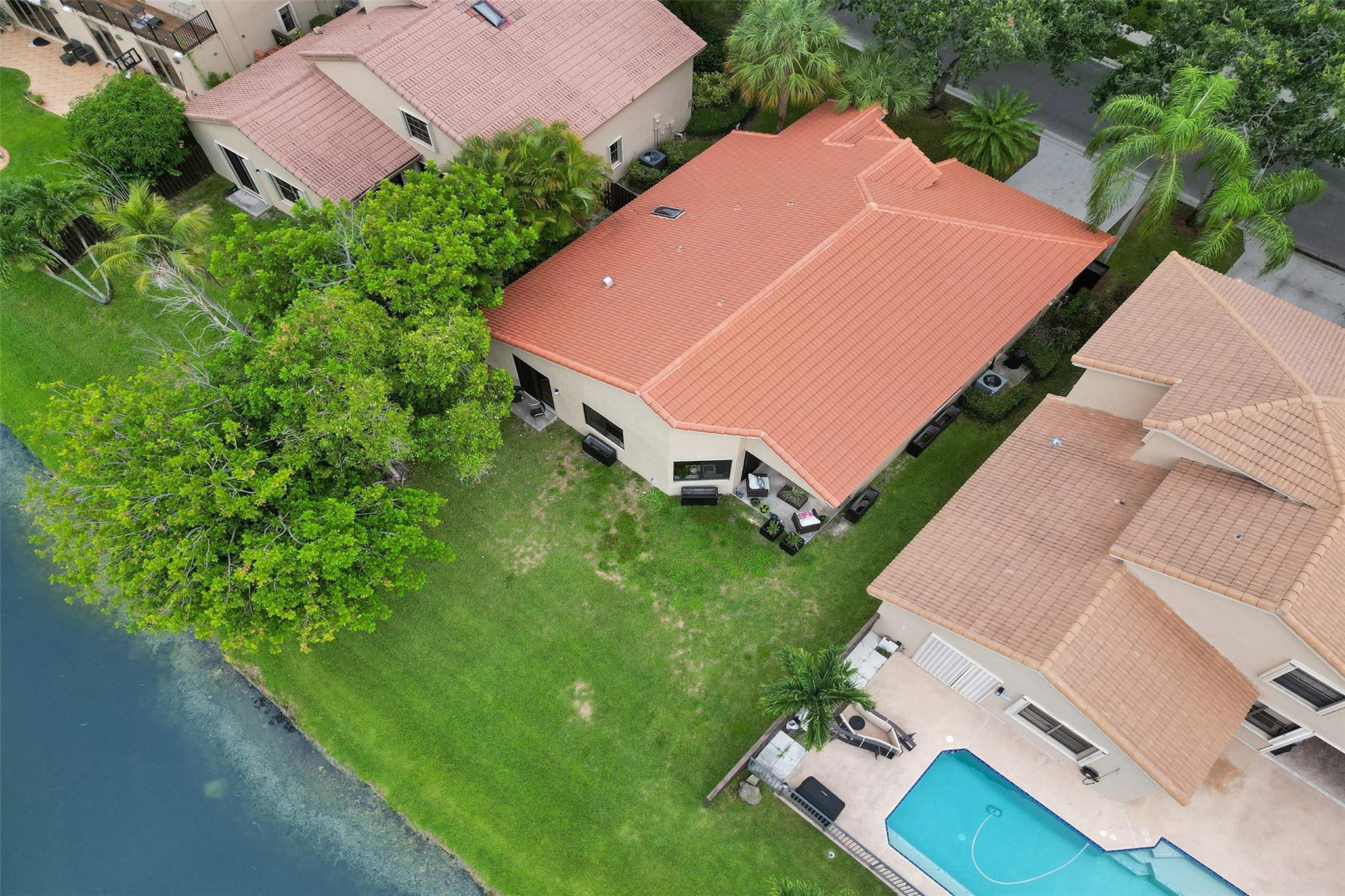 10370 NW 14th St