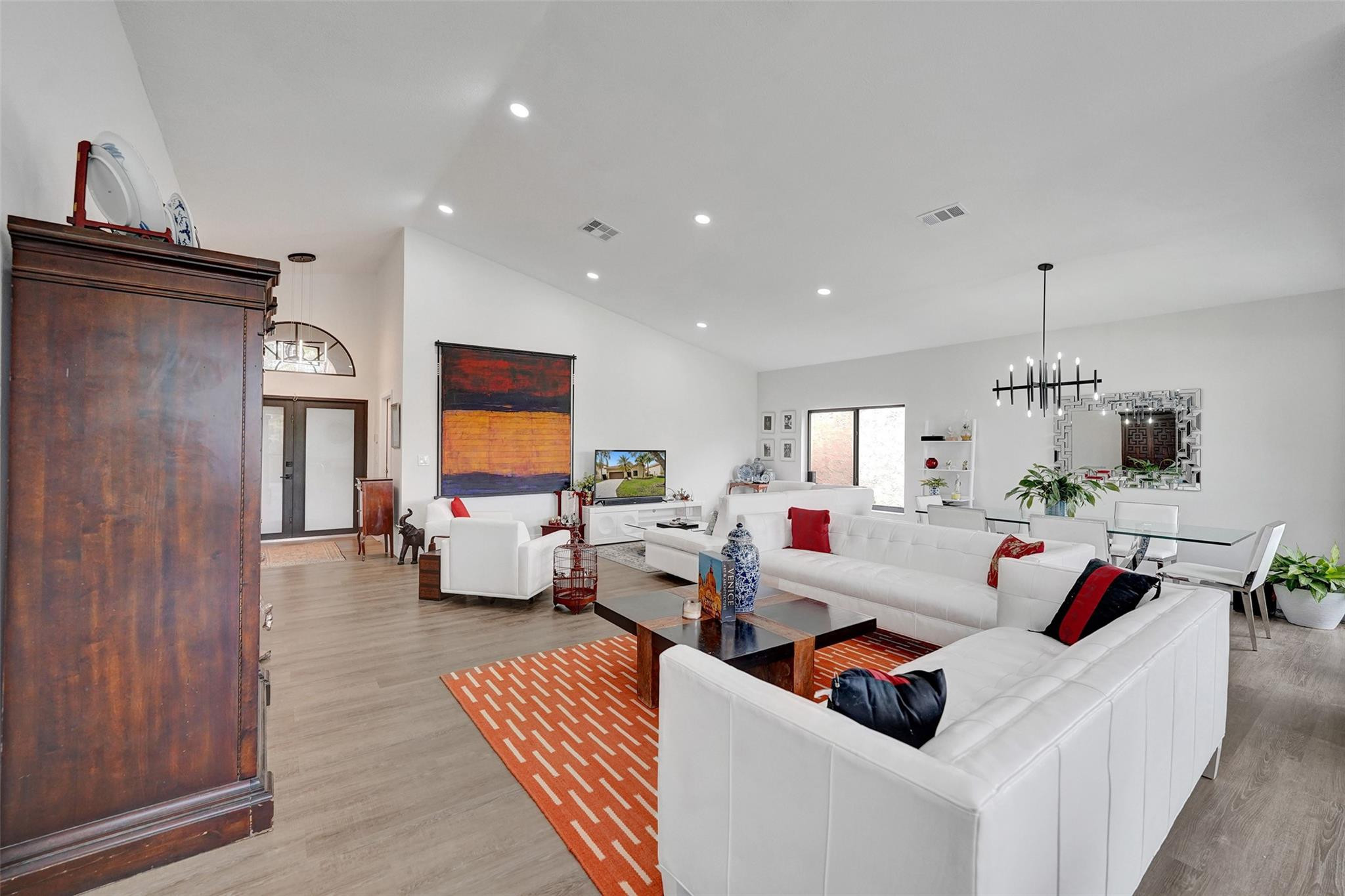 10370 NW 14th St