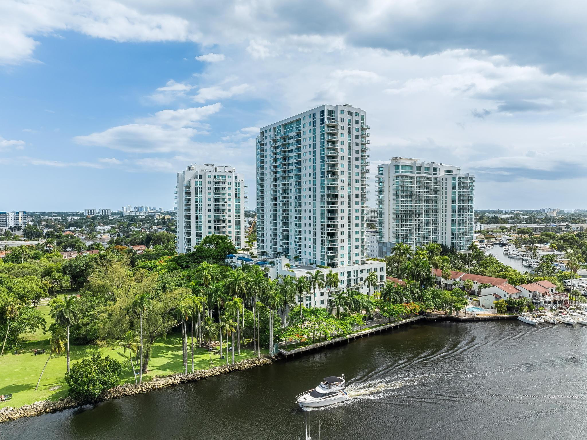 1871 NW South River Dr 702