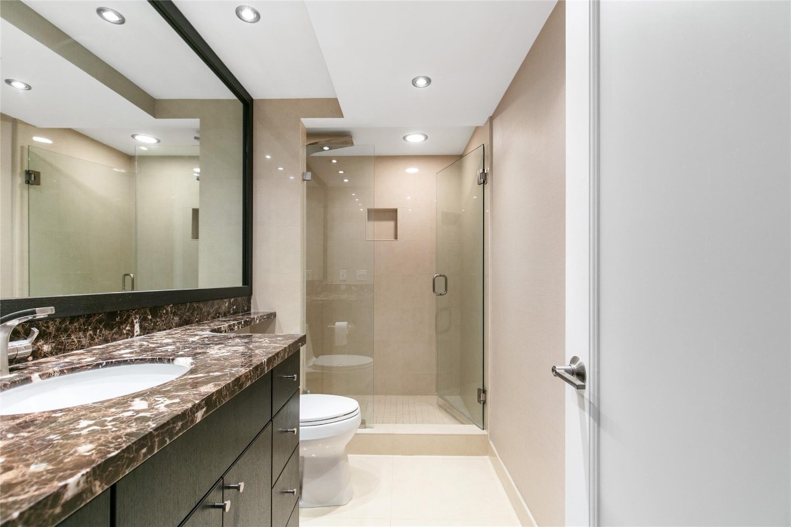 19707 Turnberry Way 7D