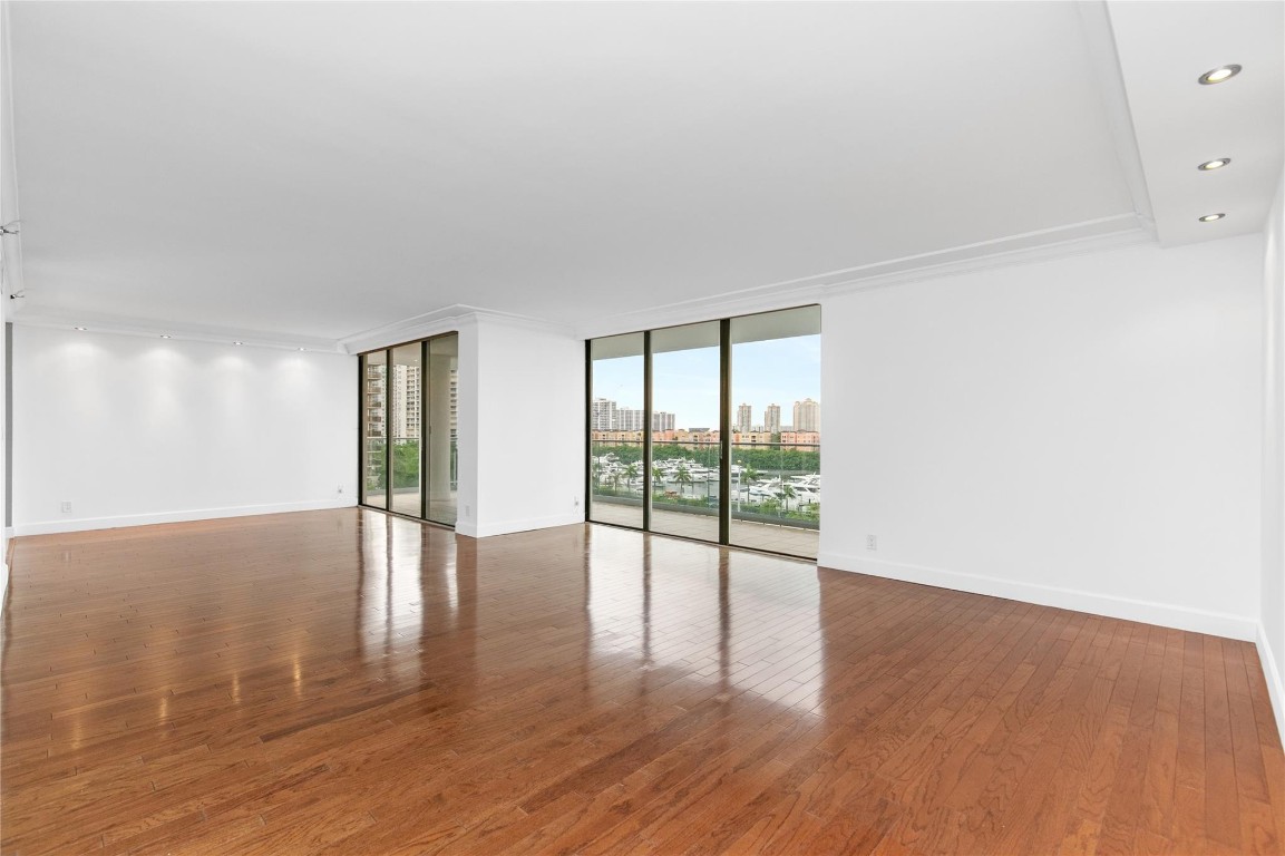 19707 Turnberry Way 7D