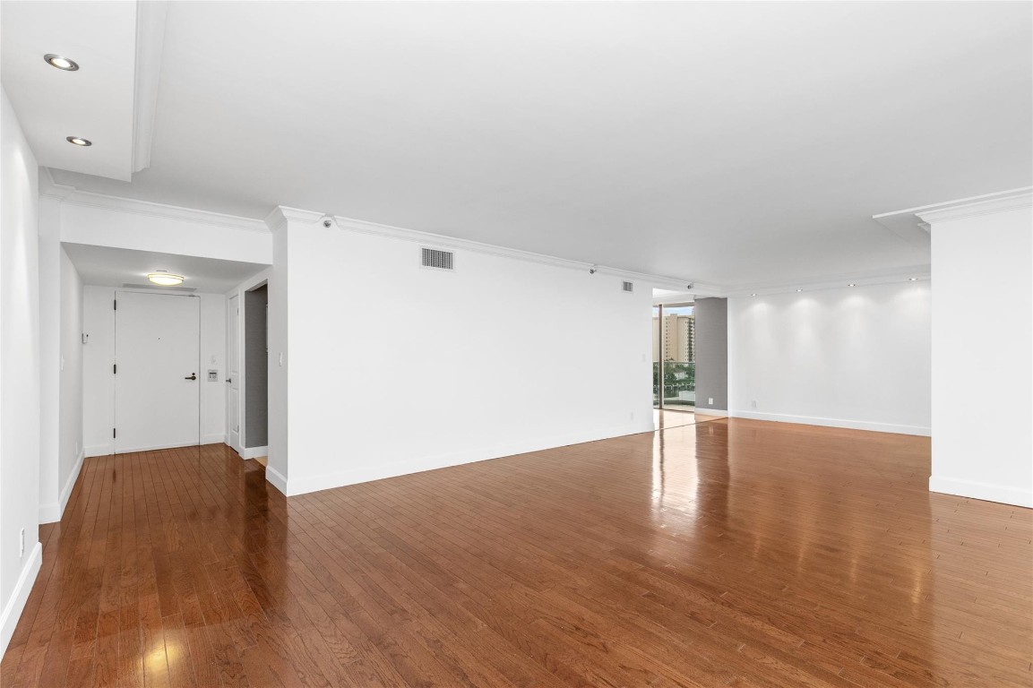 19707 Turnberry Way 7D