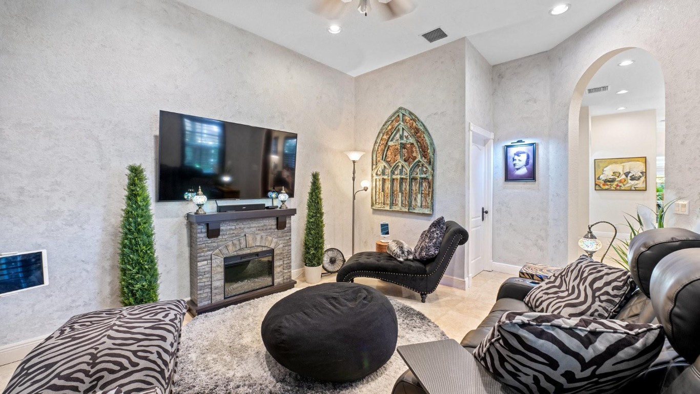 1423 Bayview Dr 1423