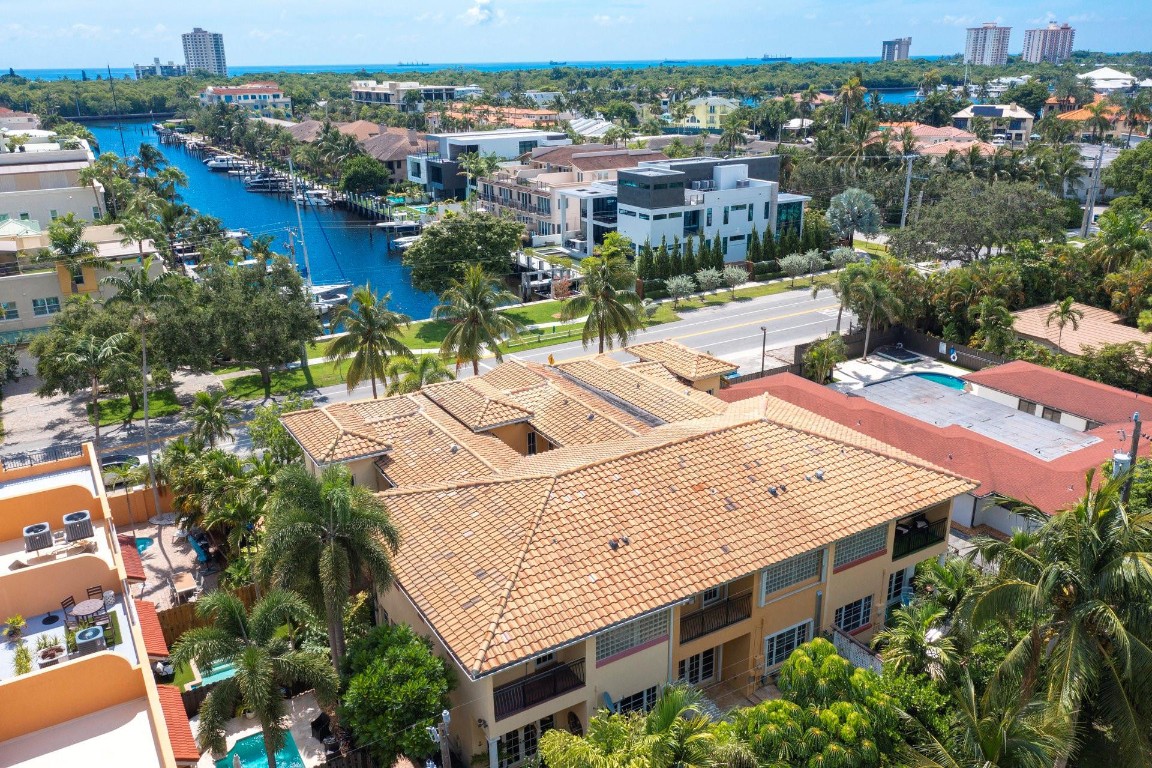 1423 Bayview Dr 1423