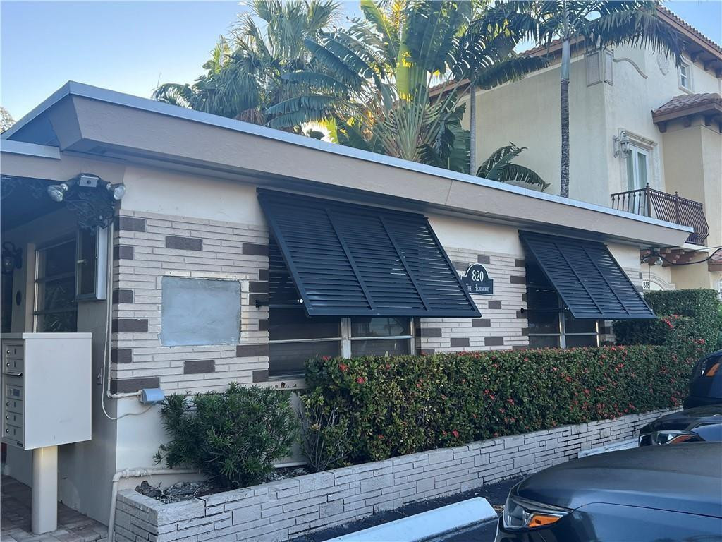 820 N Victoria Park Rd 3