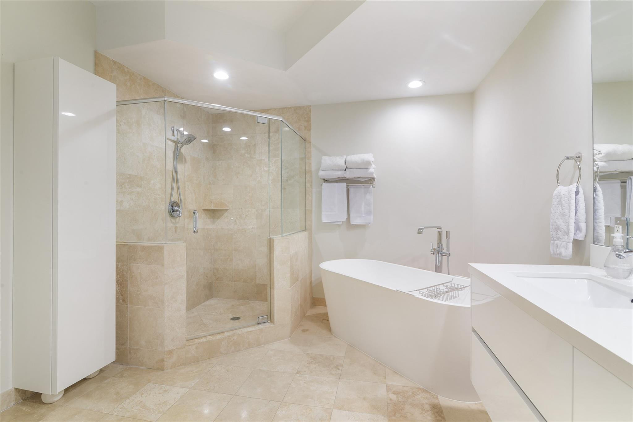 100 S Birch Road 802