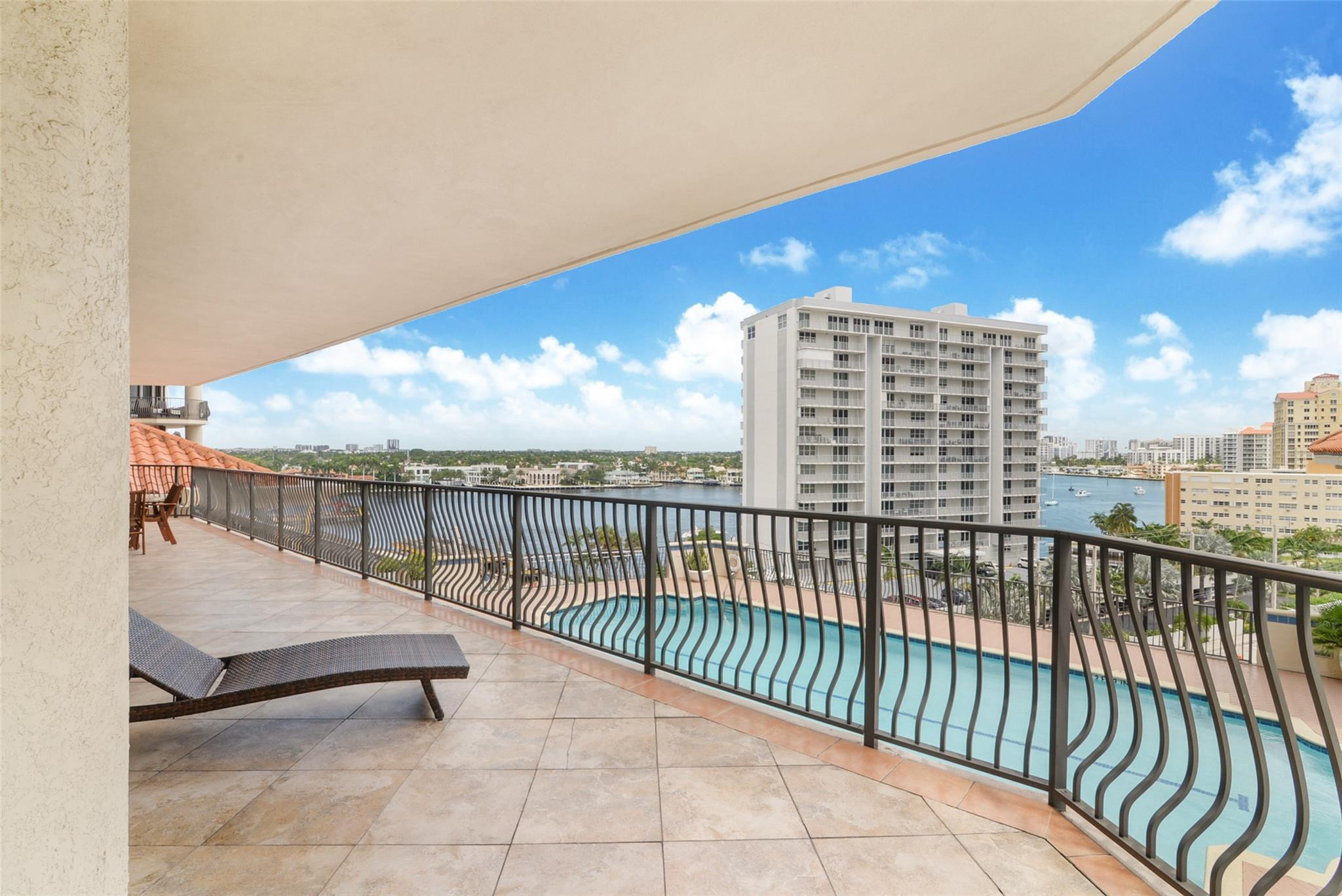 100 S Birch Road 802