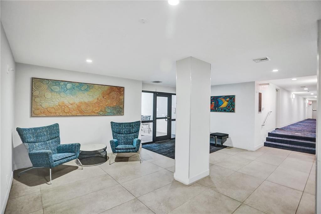 1160 N Federal Hwy 1015