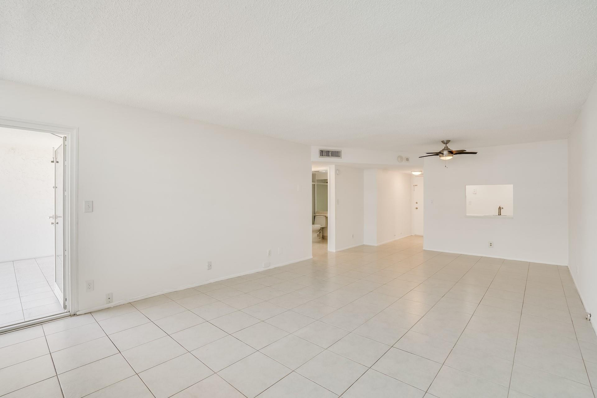 1160 N Federal Hwy 1015