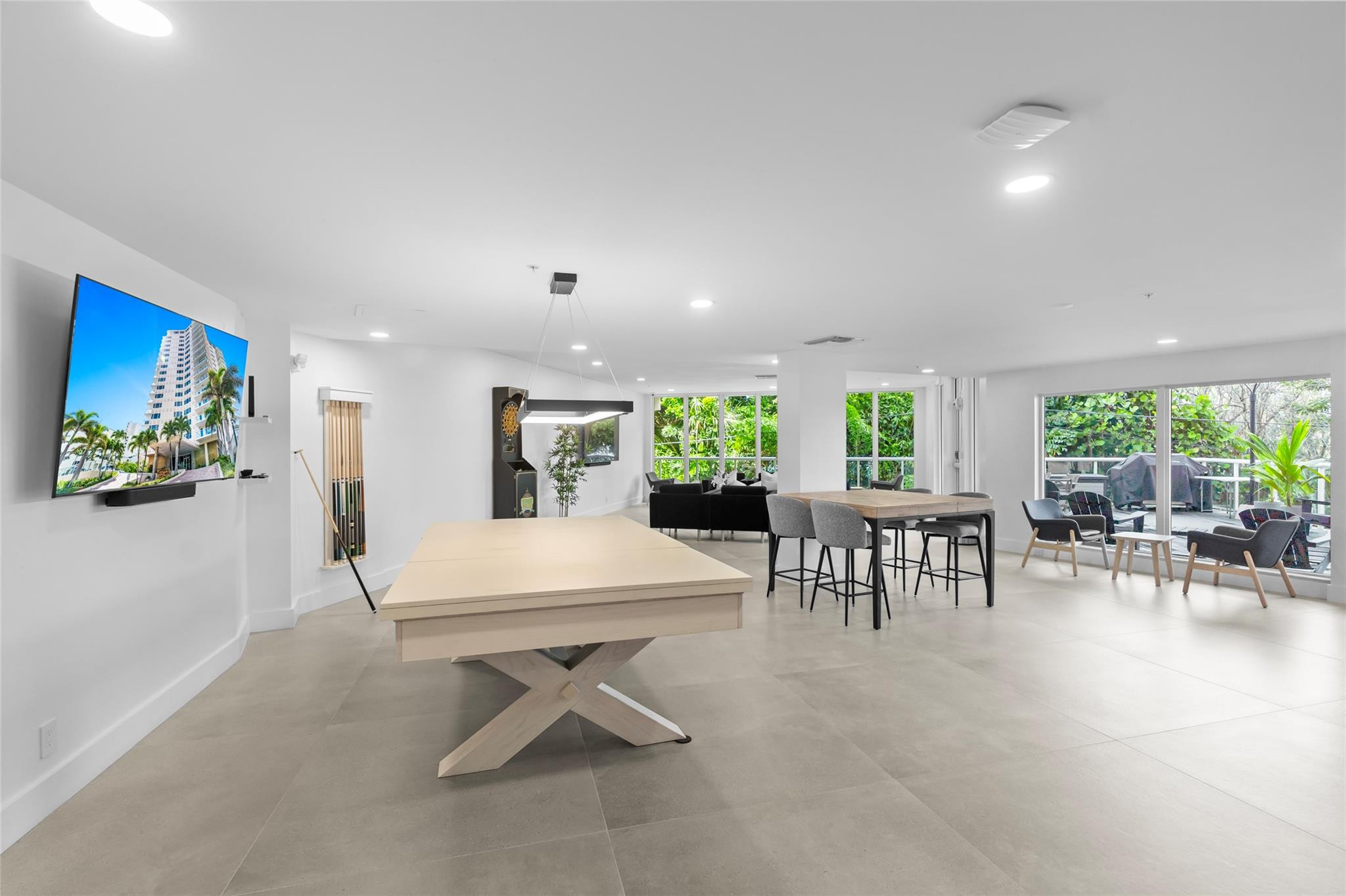 3000 Holiday Dr 1002