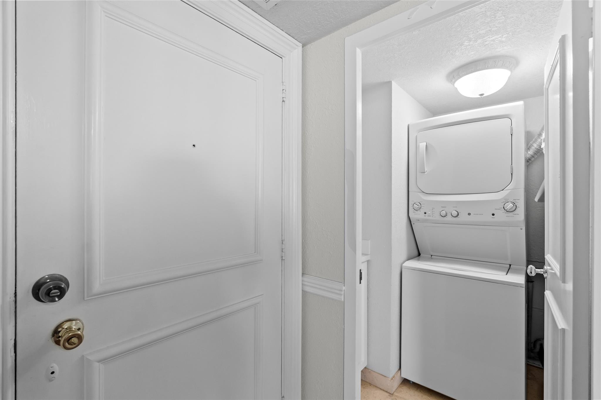 3000 Holiday Dr 1002